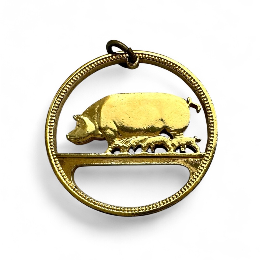 Vintage Irish Half Penny Coin Pendant Cut Coin Jewelry Pig & Piglets Ireland - Picture 4 of 10